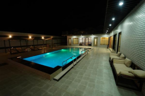 Hotels in Dhar Khurd